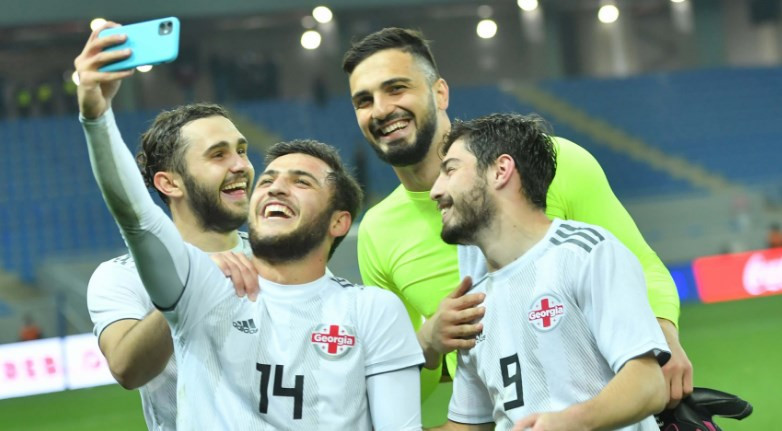 "დამამცირებელი წაგება ქართველებთან", - Daily Mail-ი ინგლისის ნაკრების ბათუმურ მარცხს გამოეხმაურა