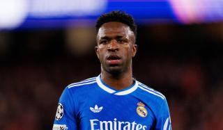 "რასისტები ლაჩრები არიან და მაისურების პირზე აფარება სჭირდებათ" — ვინისიუსი