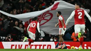 ეზეს ჰეთ-თრიქი - არსენლმა ტოტენჰემი გაანადგურა