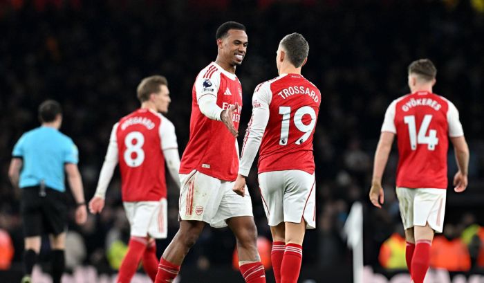 სრული სვლით წინ — არსენალმა საკუთარ მოედანზე ასტონ ვილა დაამარცხა