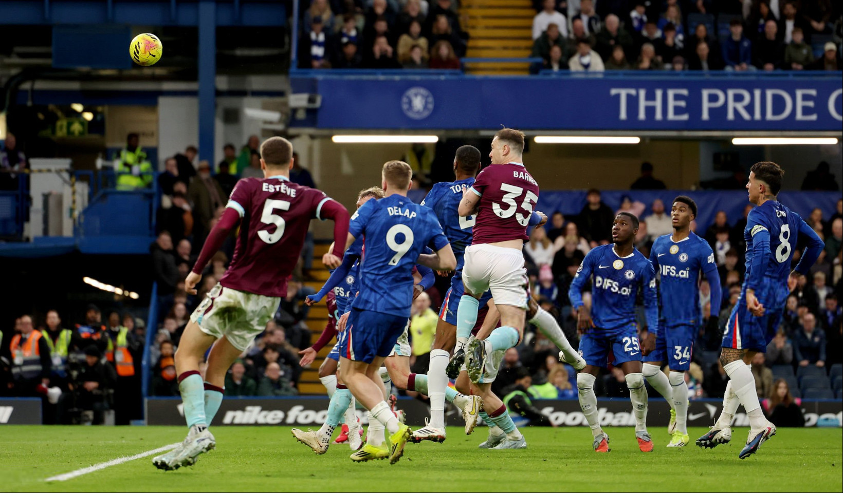 მოულოდნელი შედეგი ლონდონში — ჩელსიმ და ბარნლიმ ქულები გაიყვეს